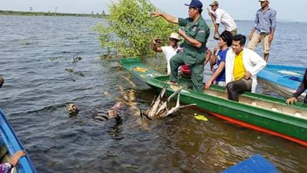 ម្ចាស់កា​រណូត​ស្រវឹងស្រា​ចុះ​លេង​ទឹក លង់​ស្លាប់​ចោល​អ្នក​ជួល​កា​រណូត​ជិះ​តេលតោល​