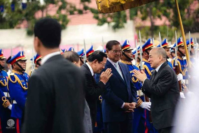 ​រាជរដ្ឋាភិបាល អំពាវនាវ​ដល់​ពលរដ្ឋ ដែល​ចាញ់បោក​ក្រុម​ឧទ្ទាម ទណ្ឌិត សម រង្ស៊ី​ឲ្យ វិល​មក​កម្ពុជា​វិញ​?!