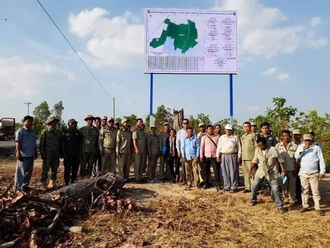 ជនខិលខូច​មួយក្រុម​កំពុងតែ​ទន្ទ្រាន​និង​វាតទី​ធ្វើ​របង​ហ៊ុំព័ទ្ធ រំលោភ​យក​ធ្វើជា​កម្មសិទ្ធិ ដី​ព្រៃ​របស់​រដ្ឋ​រាប់សិប​ហិច​តា​និង​ជា​ដី​១០%​ដែល​គ្រប់គ្រង​ដោយ​រដ្ឋបាល​ព្រៃឈើ​តាំងពី​ជំនាន់​អាជ្ញាធរ​ខេត្ត​សម័យ​លោក​ទូច ម៉ា​រី​ម​និង​លោ​កឈួរ ច័ន្ទឌឿនបា​ន​សម្រេច​ដក​ហូត​ដាក់​ជា ទ្រព្យ​របស់​រដ្ឋ​តាម​សេចក្ដីសម្រេច​របស់​ក្រសួង​កសិកម្ម​ក៏ដោយ​!?