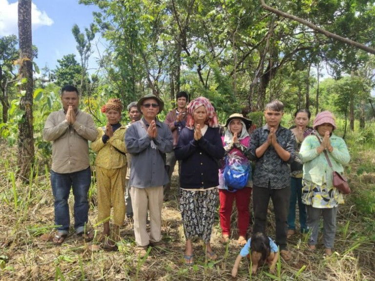 នគរបាល​មណ្ឌលគិរី​ចាប់​ម្ចាស់​ដី​ដែល​ទៅ​សួរនាំ​រឿង​គេ​កាប់​ទន្ទ្រាន​យក​ដី​!?