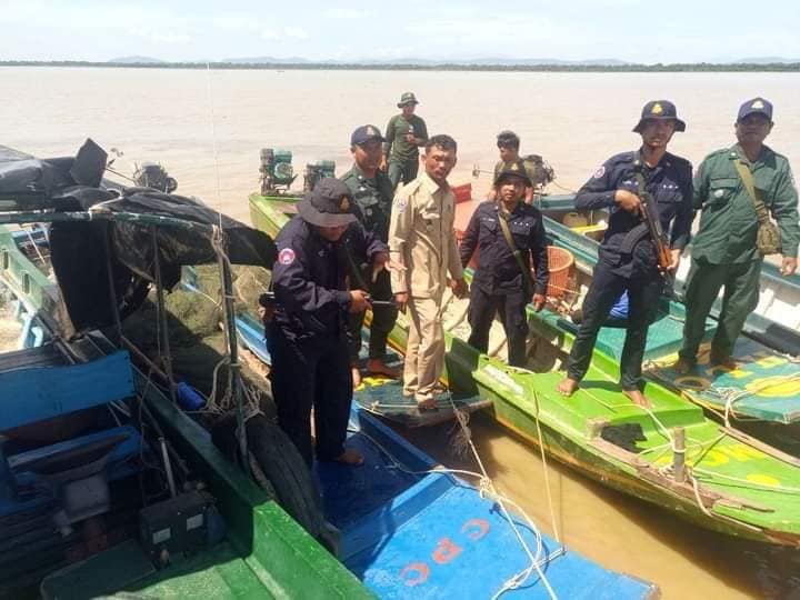 សង្ស័យ​ថា​មេ​ជលផល​ស្រុក​បាកាន​និង​នាយ​ផ្នែក​ឃុប​ឃឹត​ជាមួយ​ឈ្មួញ​បន្ទាប់ពី​សមត្តកិច្ចប​ង្ក្រា​ប់​បាន​ករណីយ៍​